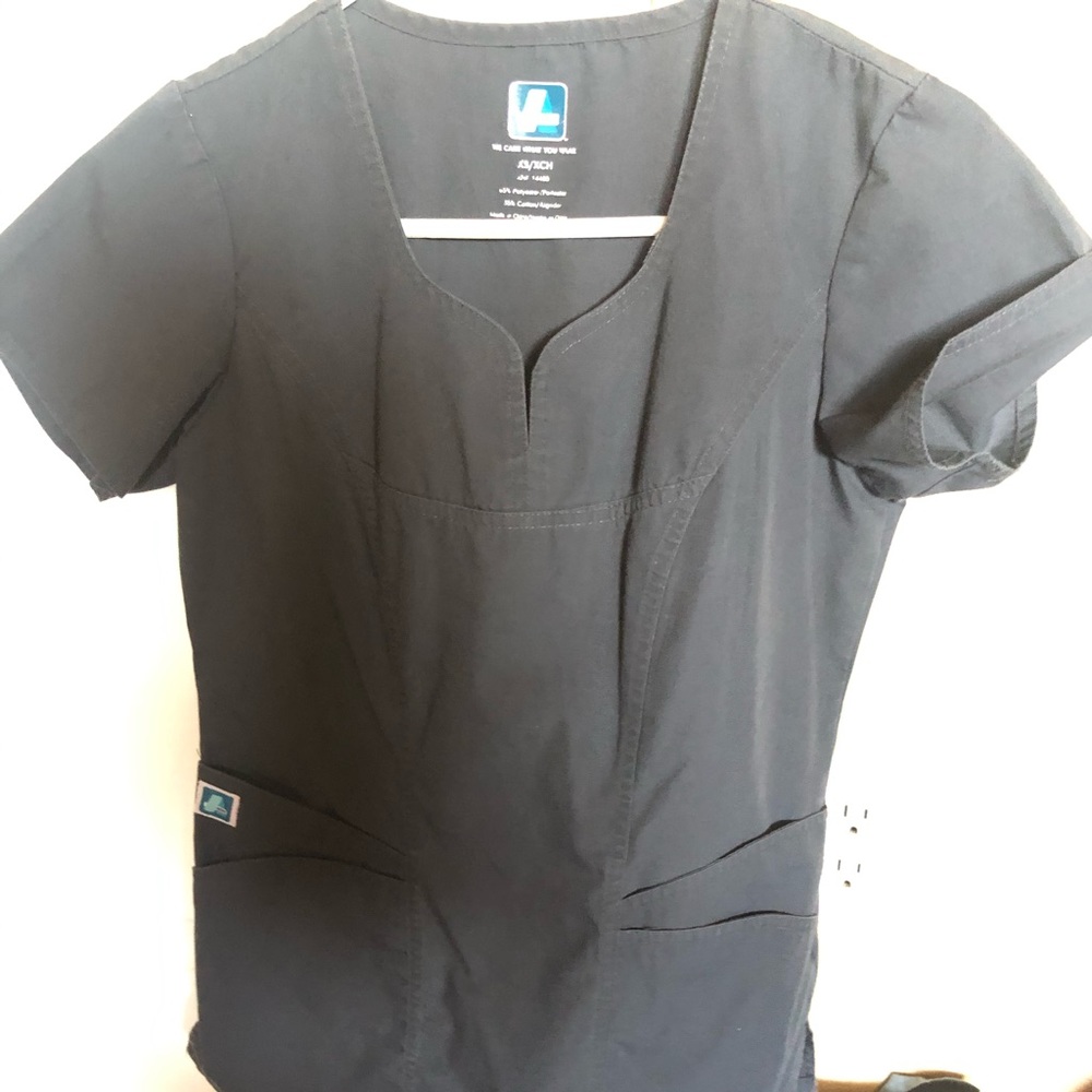 Scrub Sets - image 8
